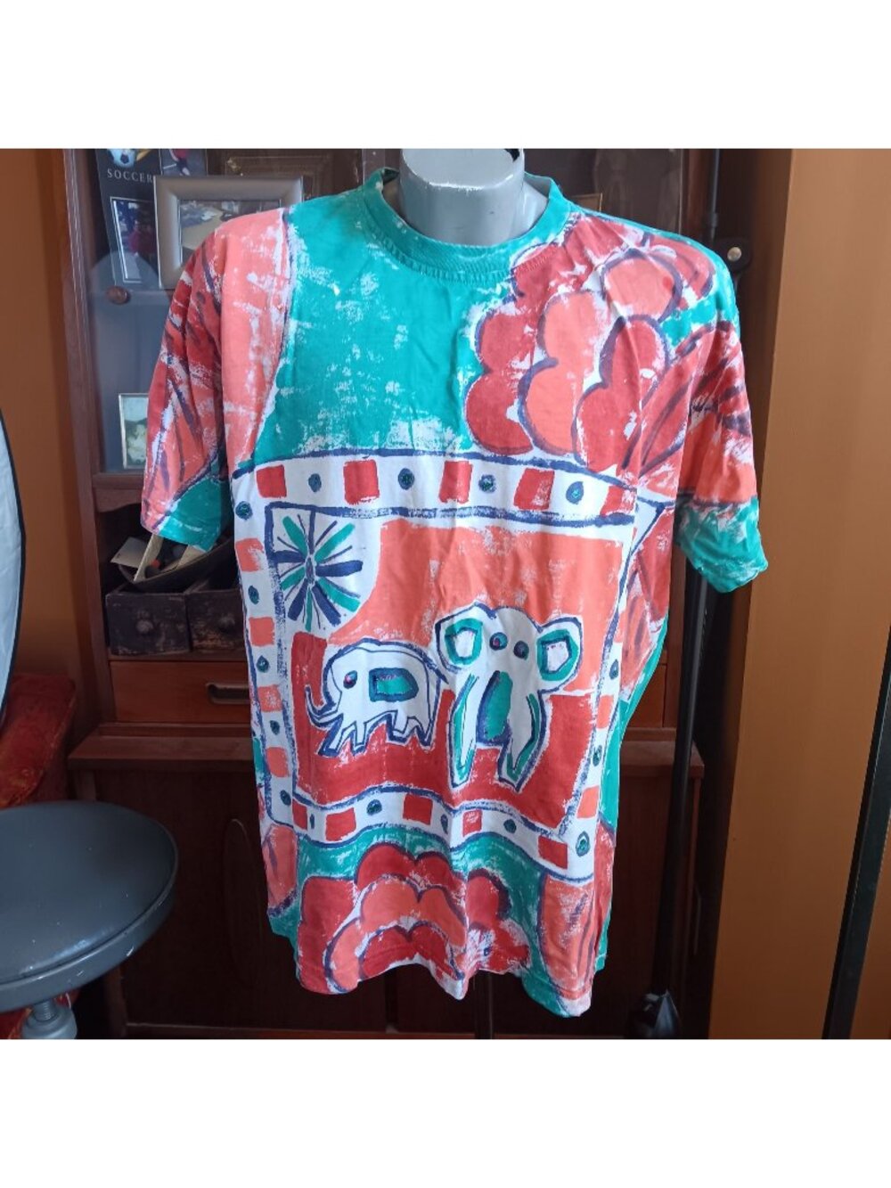 Elephant Hand Painted Large Vintage T-shirt Heather 1OF1 80's USA